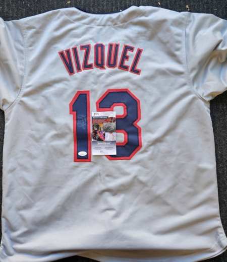 Omar Vizquel Signed Gray Jersey JSA
